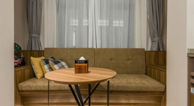 Люкс Homeinn Plus Hotel (Nanjing Railway Station Xuanwu Lake)
