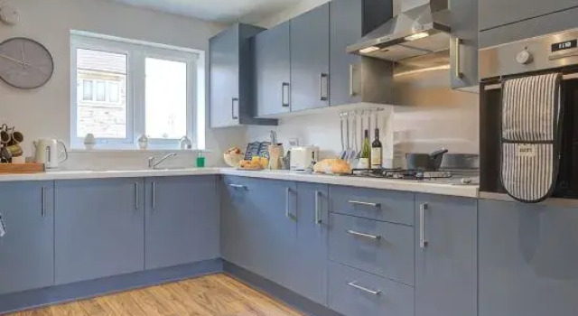 Sleeps 5 3 Bedroom House in Bourne with Parking, Забронировать Отель Отели Англии 3 звезды, 3*
