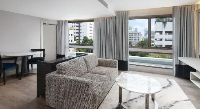 Люкс Radisson Hotel Chateau de Bangkok