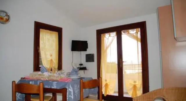 Renato Apartments