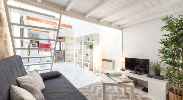 Terrasses saint pierre - Première conciergerie, Забронировать Отель Отели Монпелье 3 звезды, рядом с Торговая палата Hôtel Saint-Côme, 3*