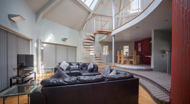 Апартаменты Tower House by RentMyHouse