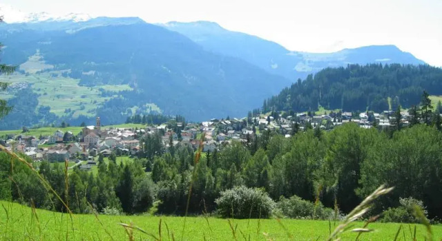 Ela, Prenota Hotel Lantsch/Lenz 