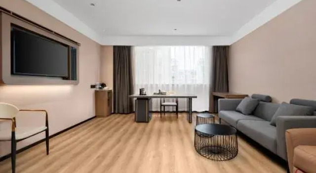 Люкс Deluxe Huayue Ruihe Hotel (Qingdao Pingdu Store)