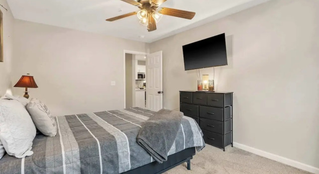 Restful Retreat 2bdr for 6, Boek Hotel Hotels in Coney Island met parkeren, Parkeren