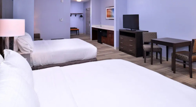 Номер Deluxe Holiday Inn Express Hotels & Suites Loma Linda by IHG