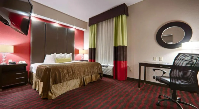 Люкс Deluxe Best Western Plus Cushing Inn & Suites