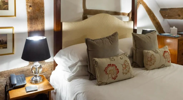 Номер Standard West Arms Hotel