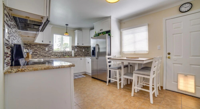 Коттедж с 2 комнатами Relax Fireside! Tahoe Area Home 28 Mi to Slopes