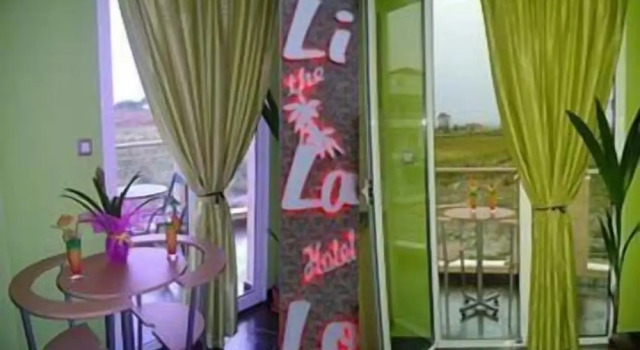 Трёхместный номер Standard с балконом Lilalo Ηotel
