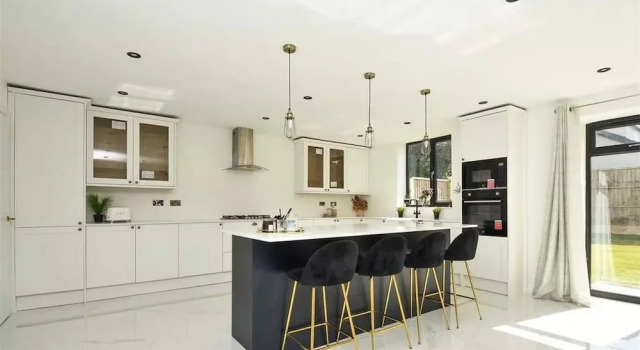 Glams Beautiful Luxury Home