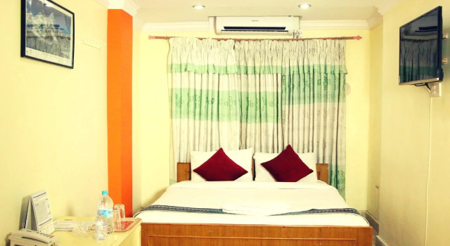 Hotel August Mountain, Забронировать Отель Отели Катманду 3 звезды, рядом с Garden of Dreams, 3*
