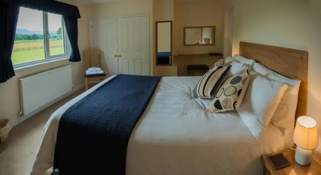 The Lodge Brecon B&B, Забронировать Отель «постель и завтрак» Отели Сноудония с парковкой, Парковка