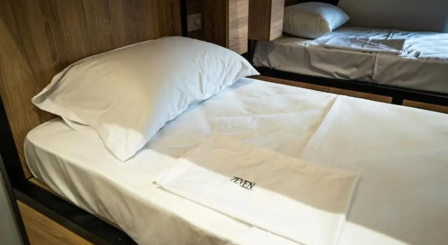 Кровать в общем номере 7even Boutique Hostel