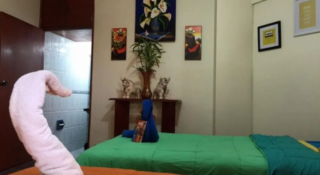 Airport Express Homestay, Rezerwuj Hotel Hotele w Lima z basenem, Basen