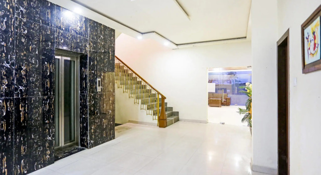OYO 74366 Hotel Rudra, Забронировать Отель Отели штата Махараштры 3 звезды, 3*