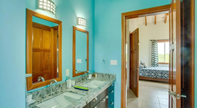Апартаменты Beach Walkout Condo 112 3BR2BA Sleeps 8