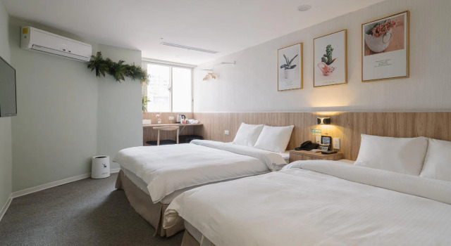 Двухместный номер Standard 406 Inn — Female Dormitory (отель для женщин)