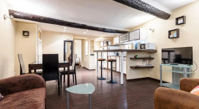 Апартаменты Atypical Cozy 1 Bdr Old Town