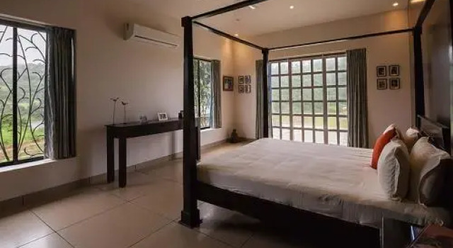 Shivom Villa 12 by Vista Rooms