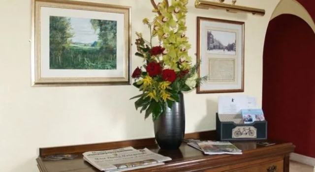 The Bear Inn, Boek Hotel Market Drayton Shropshire