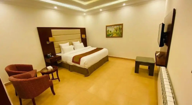 Faletti's Grand Hotel Murree, Rezerwuj Hotel Hotele w Punjab Region z parkingiem, Parking