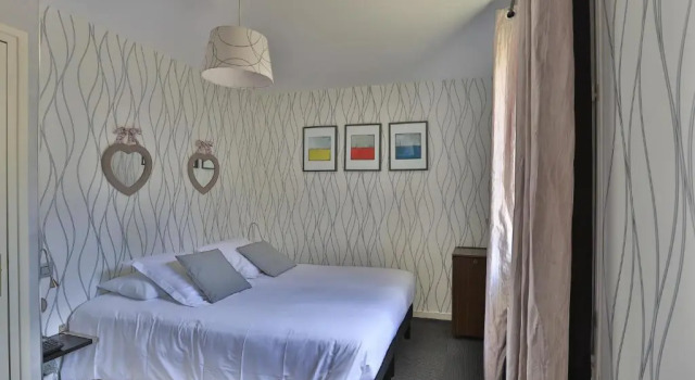 Logis Hotel Des Grands Vins, Prenota Hotel Fleurie Beaujolais