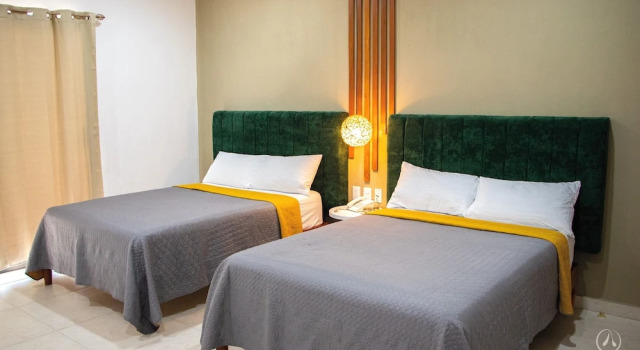 Четырёхместный номер Standard Acacia Hotel