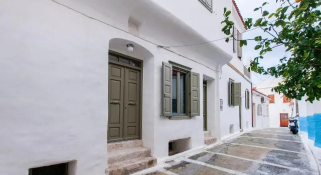 Chora Traditional 4 Bedroom House in Samos - BLG 69214