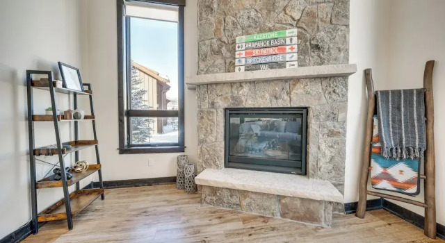 8 Mi to Keystone Resort: Mtn-view Townhome, Rezerwuj Apartament Hotele w Vail Ski z parkingiem, Parking