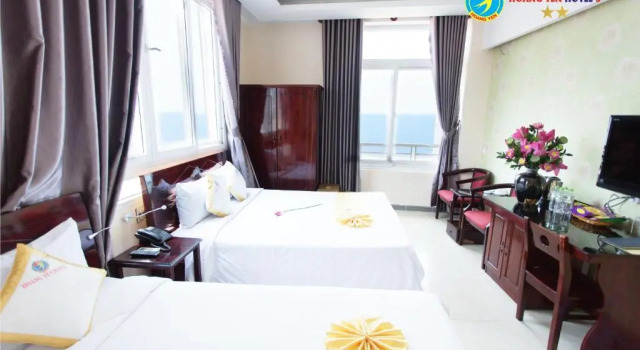 Четырёхместный номер Deluxe Hong Phuc Hotel