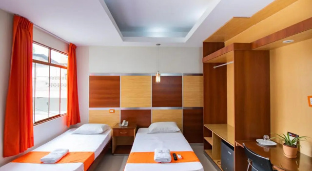 Полулюкс Hotel Nilas