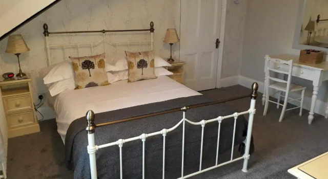 Denehurst Guest House