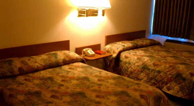 Четырёхместный номер Standard Colorado River Value Inn