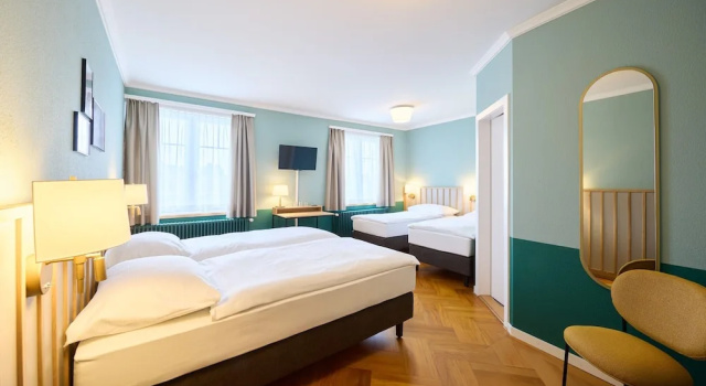 Четырёхместный номер Standard Hotel Limmathof