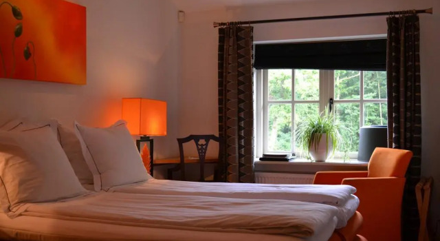 Boutique Hotel-Restaurant "De Zwarte Boer", Rezerwuj Boutique Hotel Hotele w Veluwe z parkingiem, Parking