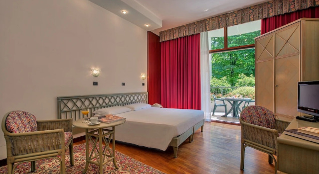 Двухместный номер Standard с балконом Park Hotel Junior
