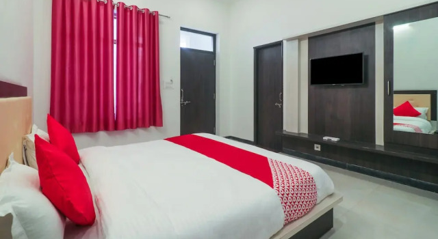 Oyo 30275 The Sunrise Resort Pushkar, Rezerwuj Ośrodek wypoczynkowy Pushkar Rajasthan