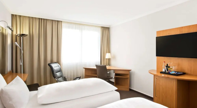 Номер Family Interconnecting NH Frankfurt Airport West