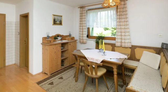 Lush Apartment With Swimming Pool in Silz, Забронировать Апартаменты/квартира Отели Тироля с бассейном, Бассейн