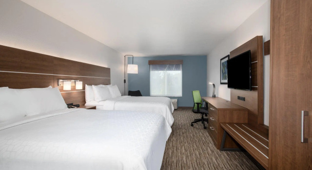 Четырёхместный номер Standard Holiday Inn Express & Suites Yosemite Park Area by IHG