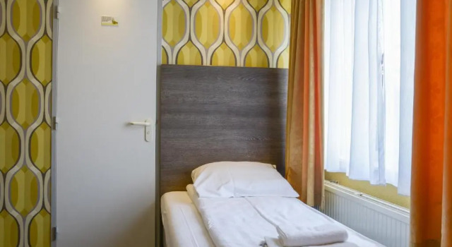 Трёхместный номер Economy Hotel Zwanenburg Amsterdam Airport