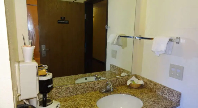 Super 8 Portland, Reserva ahora Hotel Portland Indiana