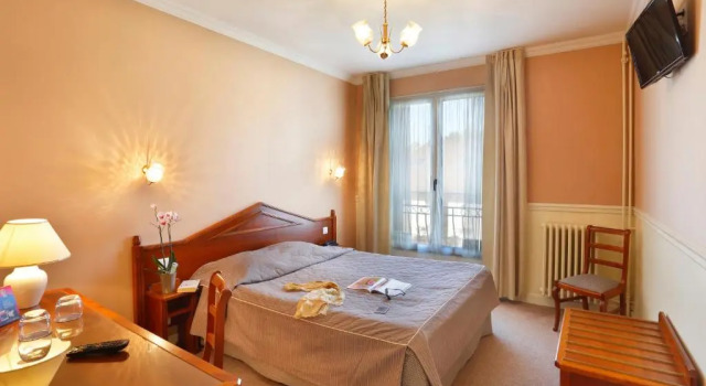 Одноместный номер Comfort Hostellerie des Trois Pigeons, Paray-le-Monial