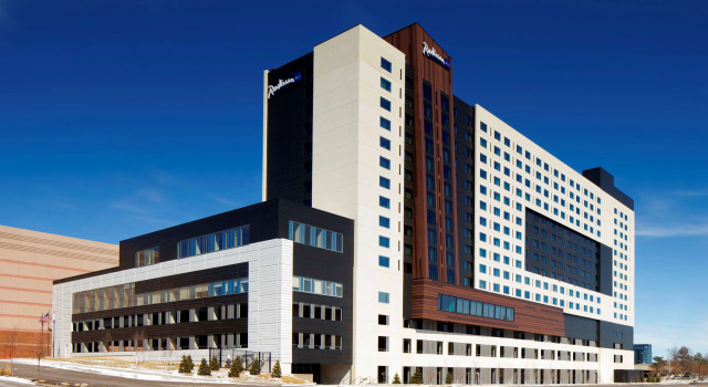 Radisson Blu Mall of America, Varaa Hotelli Hotellit Minnesota pysäköinnillä, Pysäköinti