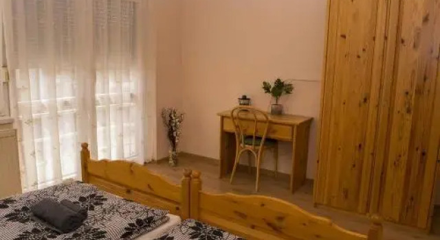 TOLNA VENDéGHáZ, Rezerwuj Hotel Bonyhád 