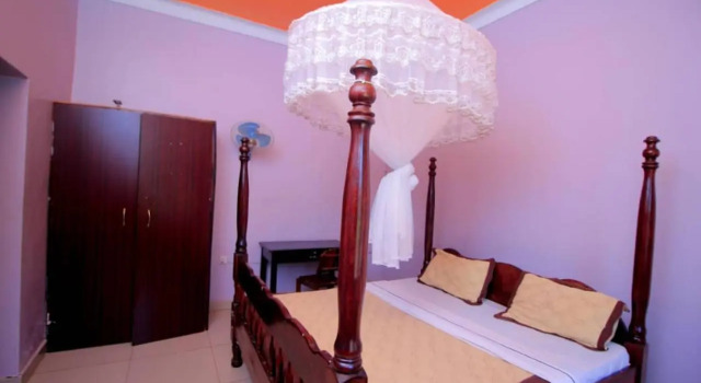 Rochester Guest House, Rezervovat Penzión Jinja Uganda