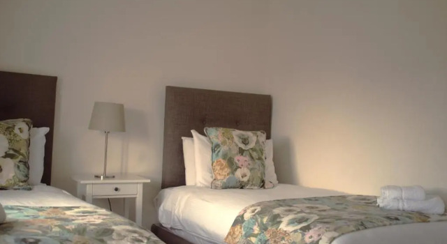 Двухместный номер Standard Tom Dick and Harriets Accommodation