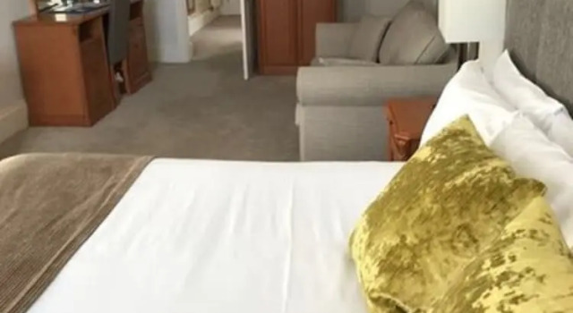 Двухместный семейный номер Standard De Rougemont Manor Hotel & Suites