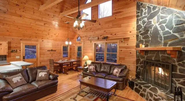Timberland Retreat by Escape to Blue Ridge, Book Feriehus Villaer i Blue Ridge, Villa
